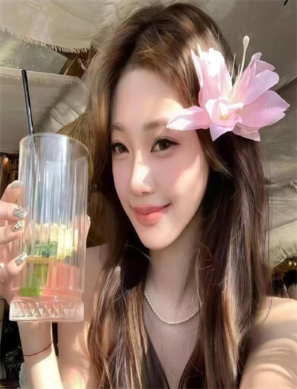 天才少女归来短剧免费观看_男人用嘴亲我下面_了_美国伦理蜜桃4